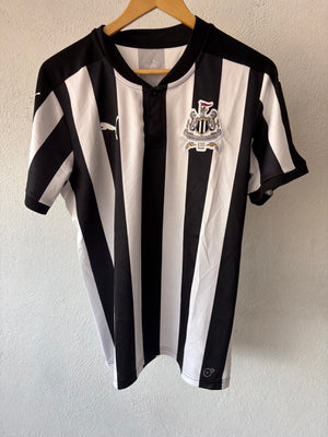 Newcastle 125 ANIVERSARIO Puma PROTOTIPO Mediana