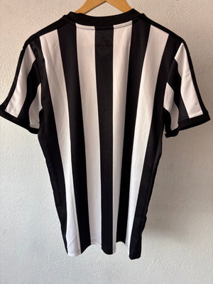Newcastle 125 ANIVERSARIO Puma PROTOTIPO Mediana