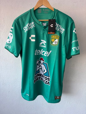 Leon 2023 Charly Local