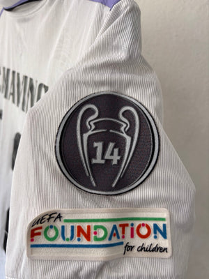 Real Madrid 2022 VERSION JUEGO Champions Camavinga Mediana