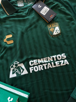 Leon Mundial de Clubes Charly